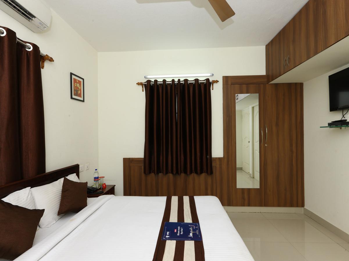 Oyo 6339 Preetham Nivas