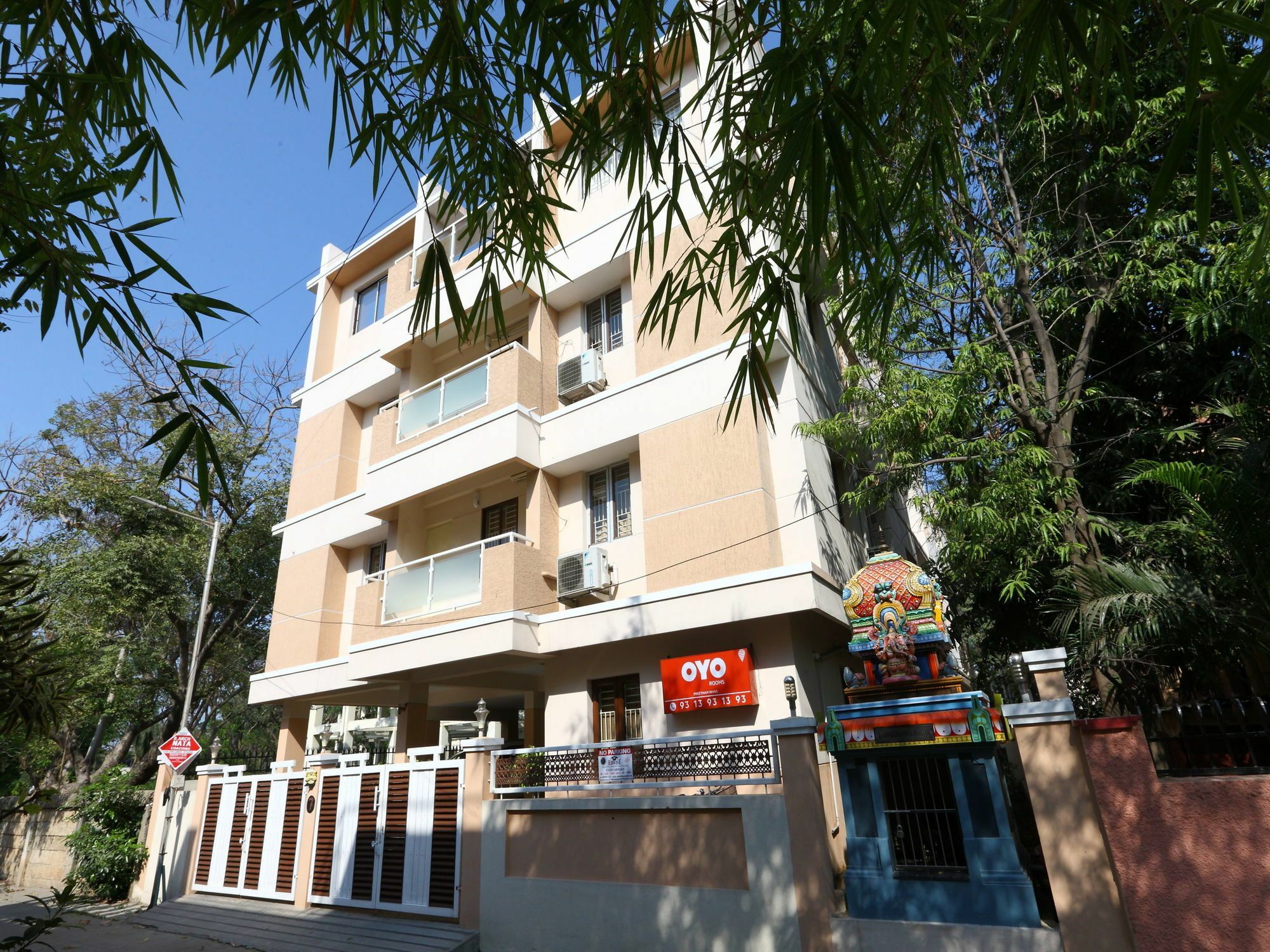 Oyo 6339 Preetham Nivas Hotel 3*